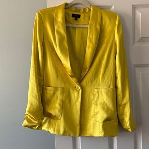 Ontwelfth Women's Metallic Mustard Blazer
w/ Padded Shoulders - Size Medium